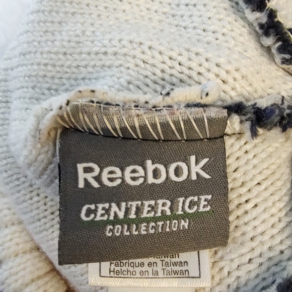 Buffalo Sabres Men's Reebok Center Ice Cuffed Pom Knit Hat - Picture 3 of 3